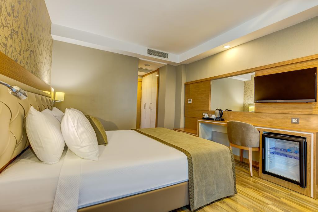 Kaynesia Spa & Wellness Hotel Turgutlu מראה חיצוני תמונה