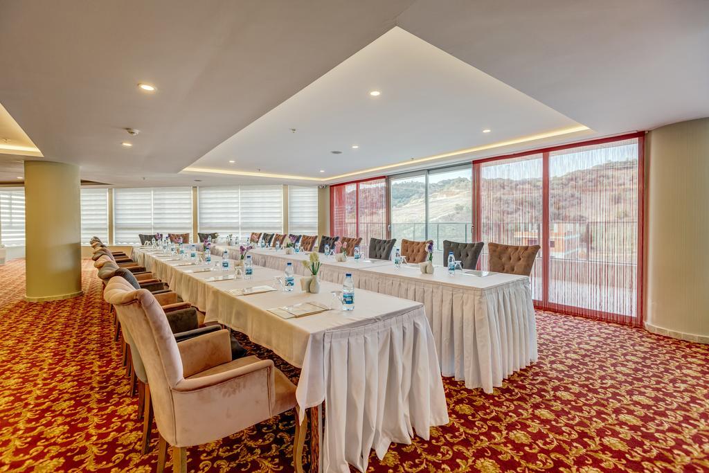 Kaynesia Spa & Wellness Hotel Turgutlu מראה חיצוני תמונה